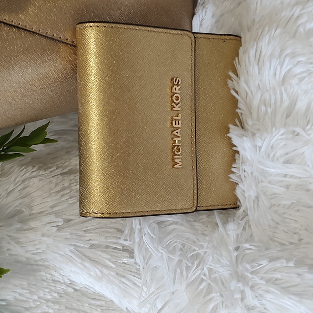 Matching 2 PC Michael Kors Gold colored Handbag and Wallet - Picture 2 of 13